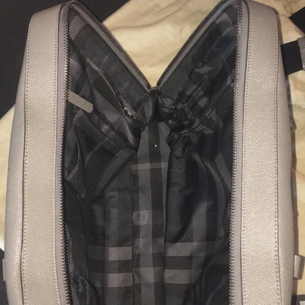 Burberry Bag - Picture 4 of 6